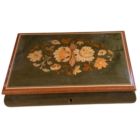 Vintage Rouge Swiss Musical Movement Jewelry  Box - Made in Italy - Picture 1 of 9